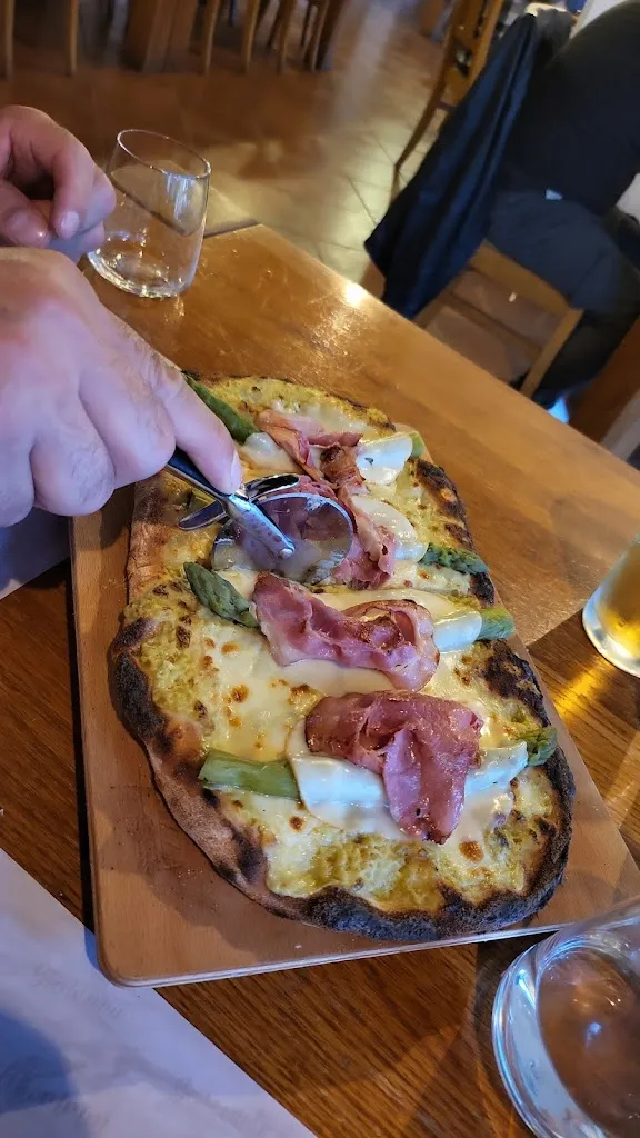 SARA MENTA_Viridian Restaurant & Gourmet Pizza_Quassolo_review