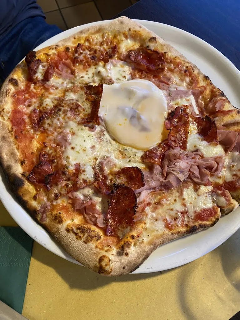 Tomas G_Pizzeria Magna Rosa_Quincinetto_review