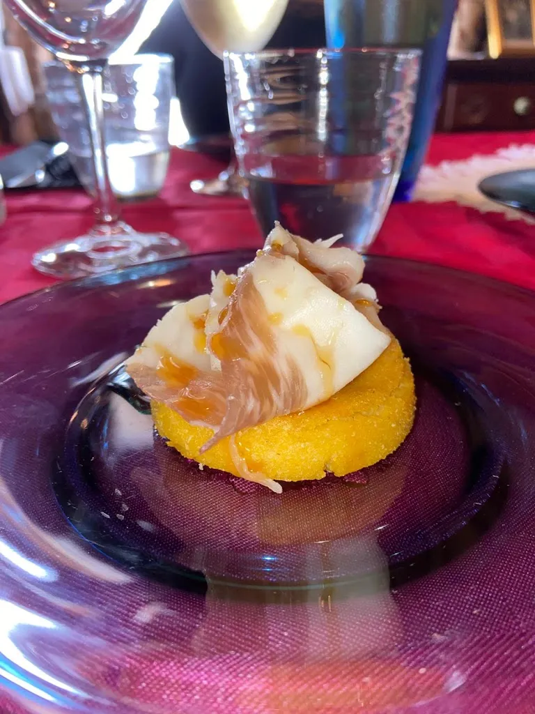 Mingèn Home Restaurant_Ribordone_slider_image_1