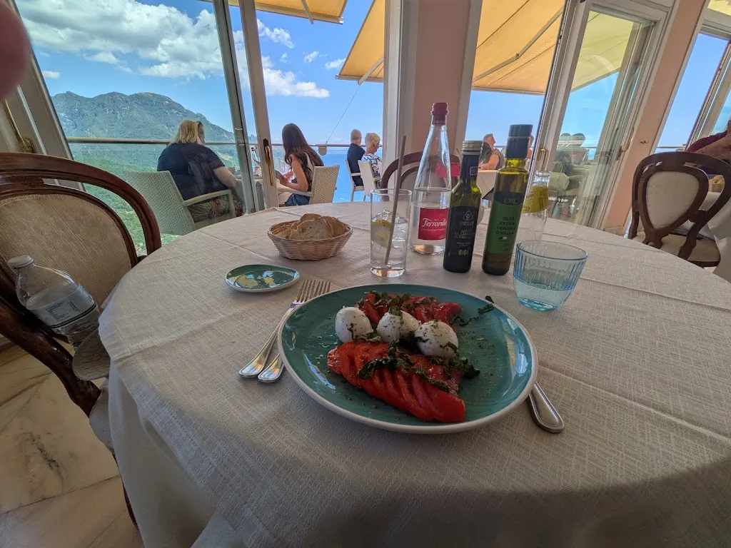 Phil Reed_Bella Vista Sul Mare_Revello_review