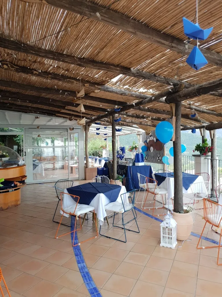 Sea view pizza - Giuliana's view restaurant in Revello