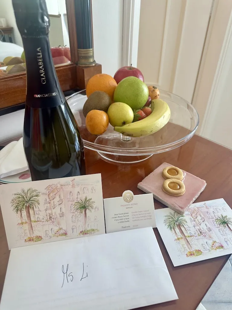 Shuo L_Palazzo Avino_Revello_review