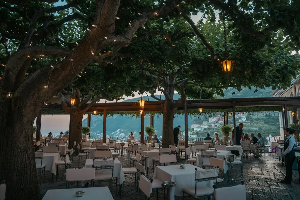 Terrazza del Professore restaurant in Revello