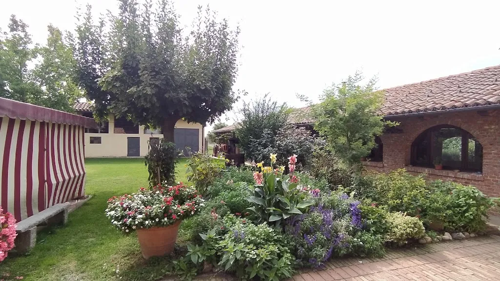 Farmhouse Cascina Serramena_Riva Presso Chieri_slider_image_2