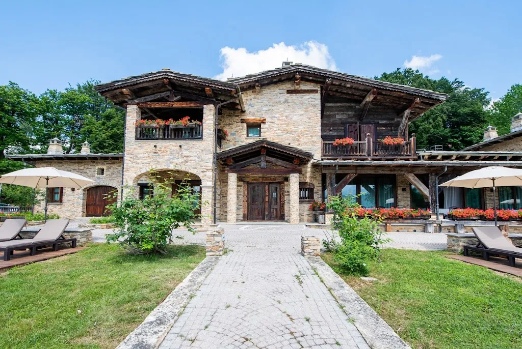 Chalet Euthalia_Roburent_slider_image_1