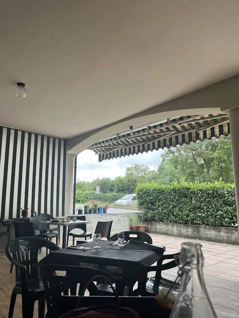 Osteria della Fratellanza restaurant in Roccasparvera