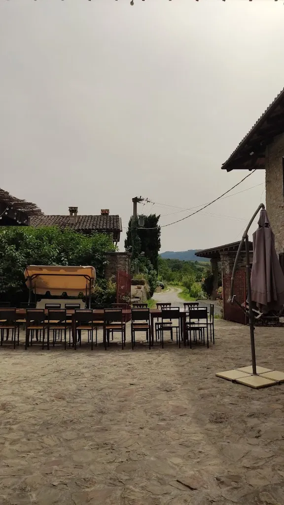 Agriturismo Tenuta San Giuseppe - Alloggio con ristoro restaurant in Rocchetta Belbo