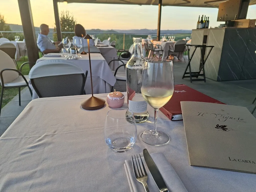 Ristorante con Camere Il Vigneto di Roddi_Roddi_slider_image_3