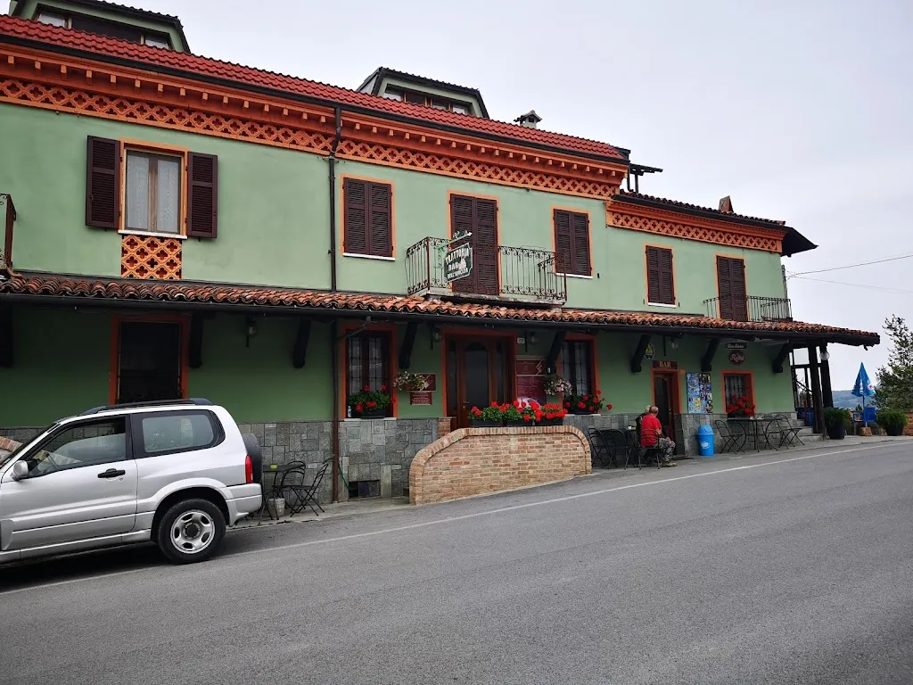 Trattoria dell'Amicizia_Roddino_slider_image_3