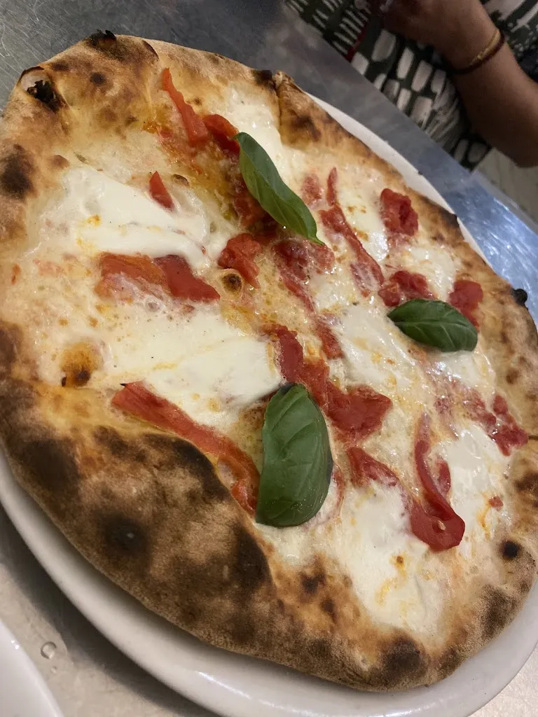 Jay Doshi_Pizzeria El Paso_Depressa_review