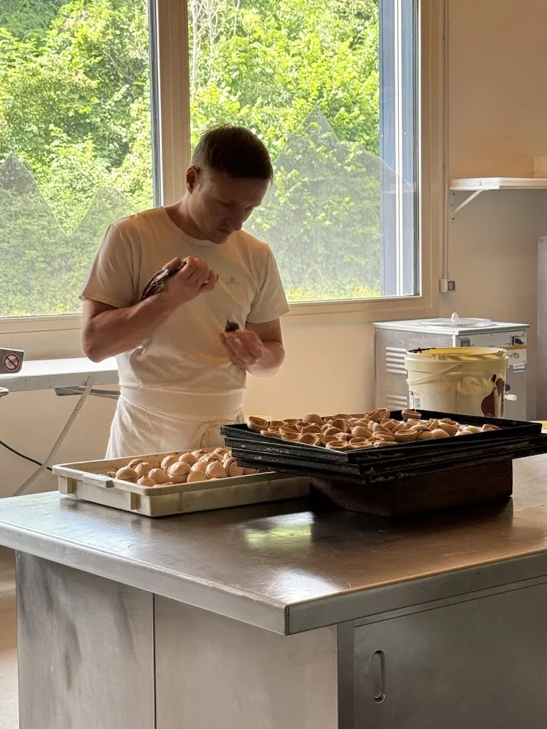 SARAH RUST_Bistrot Brignone | Gelato e Caffè in Valle Maira_Roccabruna_review