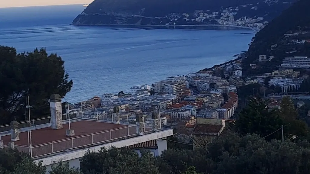 Dr. Jamuna Mishra Guru Ji_Albergo Ristorante La Pineta_Roccabruna_review