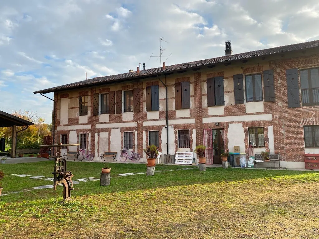 rice farm Di Rovasenda Biandrate Maria restaurant in Rovasenda