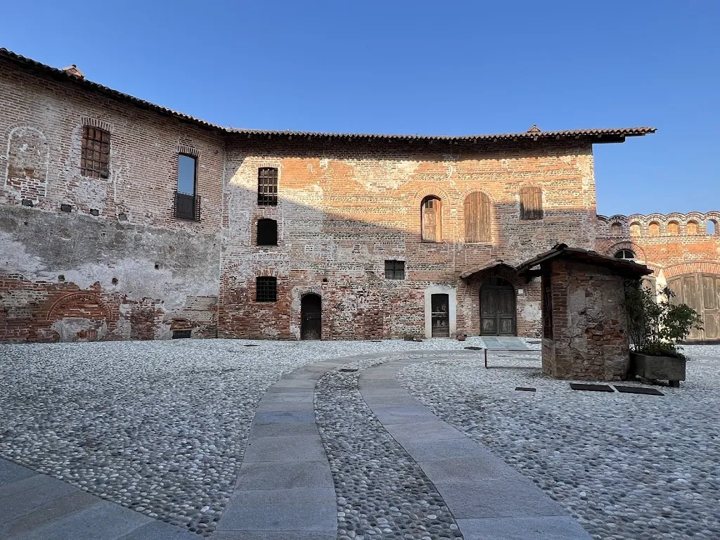 Castello di Rovasenda_Rovasenda_slider_image_3