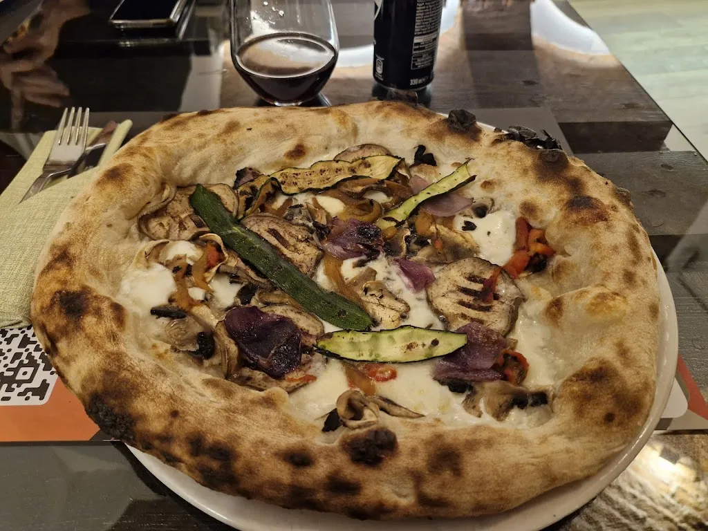 Ivan Coccaro_Pizzeria Antica Volta_Rosta_review