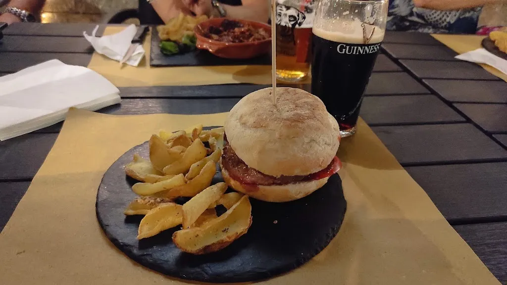 sabrina russo_OTHERSIDE Rock Pub_Rosta_review