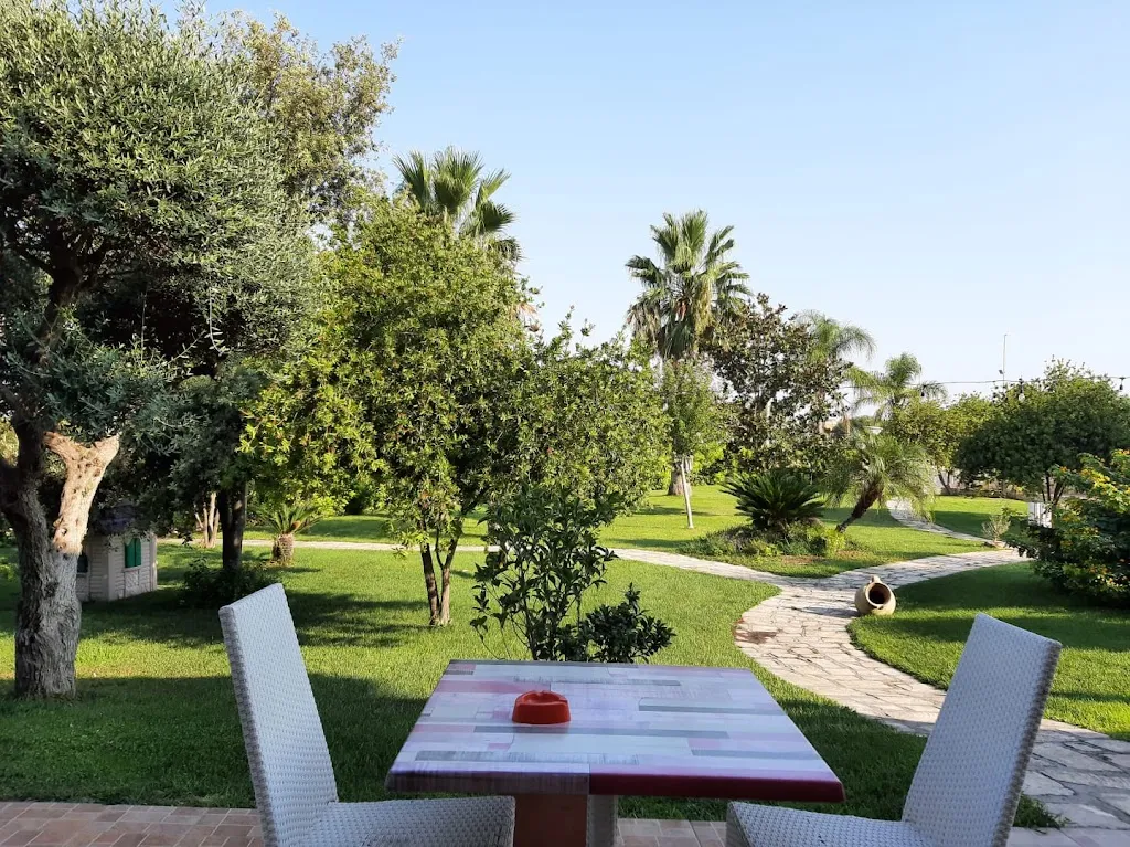 Simona Calia_Maxangy Cafe'_Faggiano_review