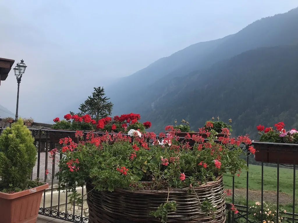 Paul Clarke_Albergo Della Pace_Sambuco_review