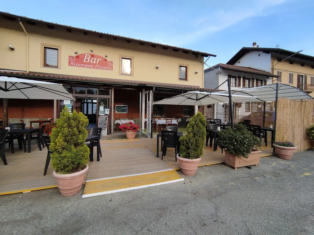 San Carlo Ristorante Pizzeria Karaoke restaurant in San Carlo Canavese