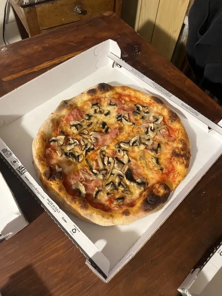 L’officina della pizza_San Benigno Canavese_slider_image_2