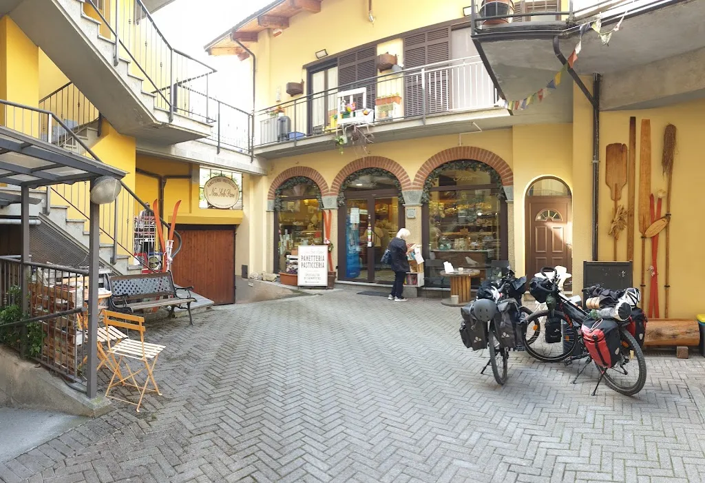 francoisduvalcork_Non solo pane_Sampeyre_review