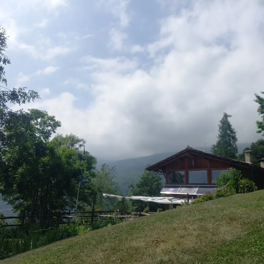 Cristina_Meira Paula_Sampeyre_review