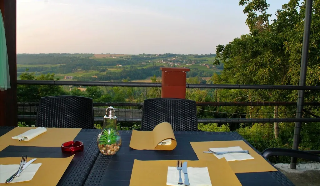 Dal Kaccia Bar Pizzeria restaurant in San Cristoforo