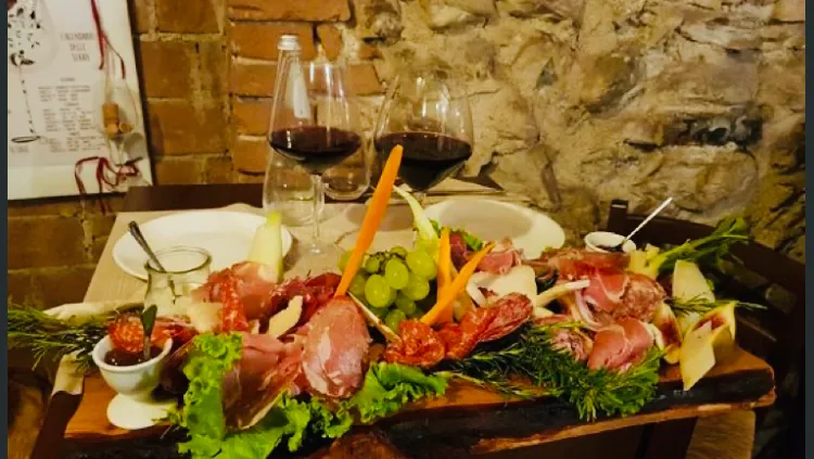 Luta’s Sapore Divino bistrot , food & wine_Sale_slider_image_2