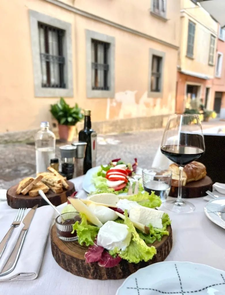 Luta’s Sapore Divino bistrot , food & wine_Sale_slider_image_3