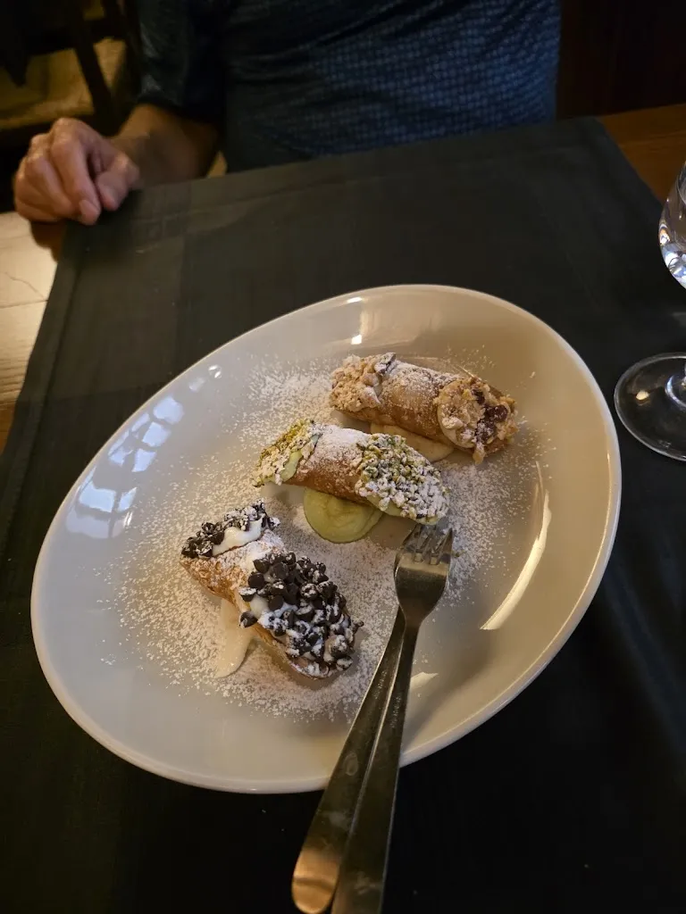 Wynter Malinowski_Hostaria Isidoro_Sale_review