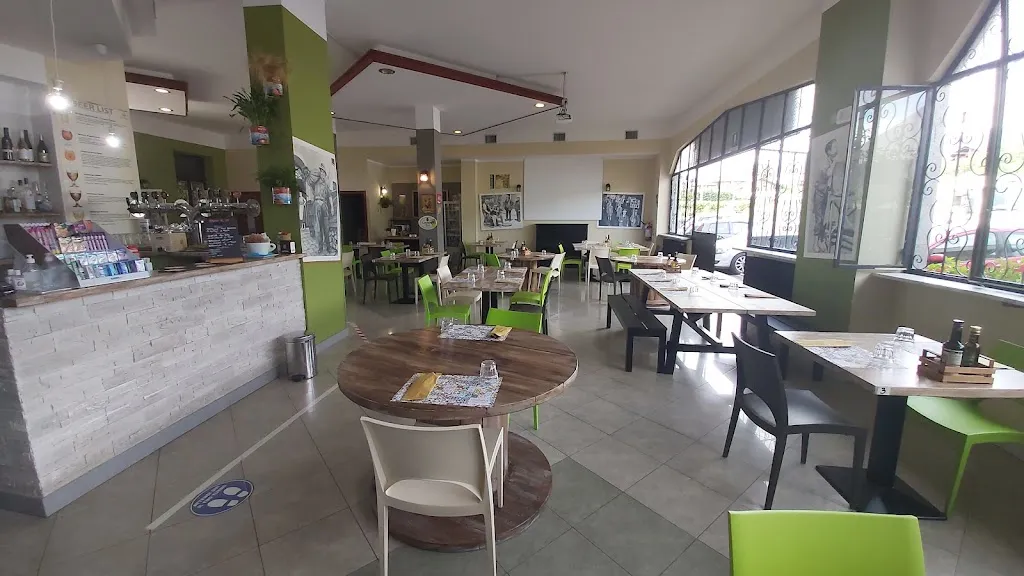 Tommi Farina Pizzeria_San Gillio_slider_image_3