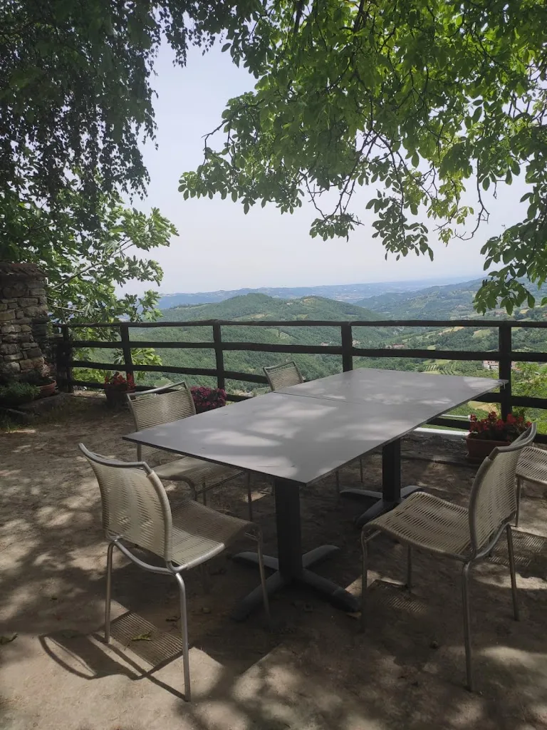 A Testa In Giu .2 Di Marrone Massimo_San Giorgio Scarampi_slider_image_1