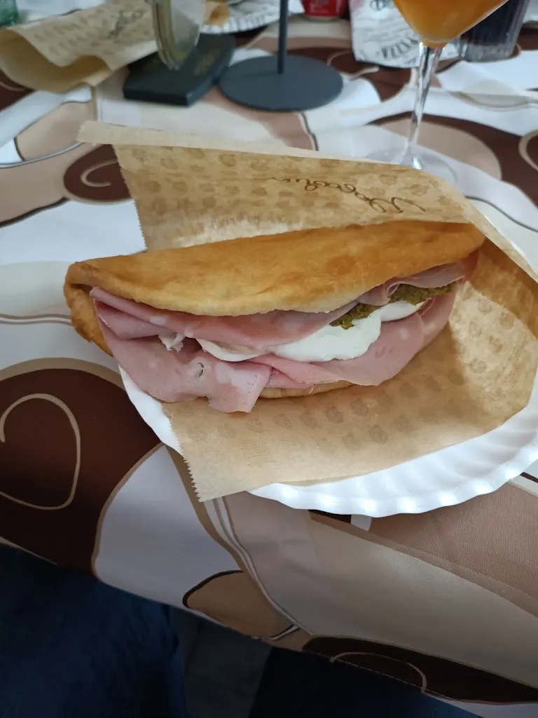 Claudio Munna_Freedom Cafe'_Fragagnano_review