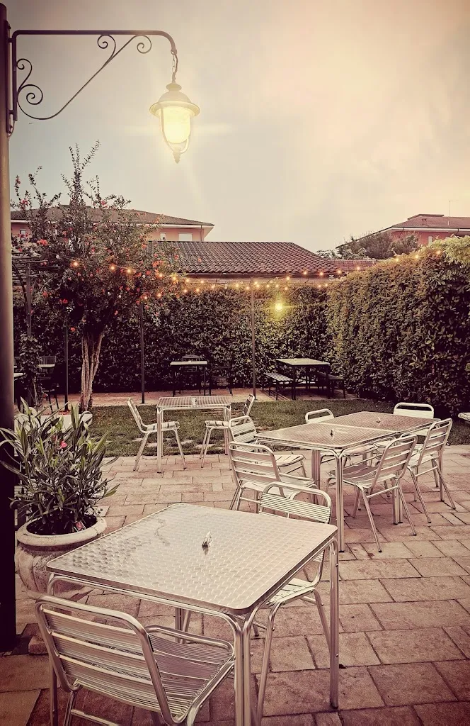 Q120 Birreria-Birrificio restaurant in San Damiano d'Asti