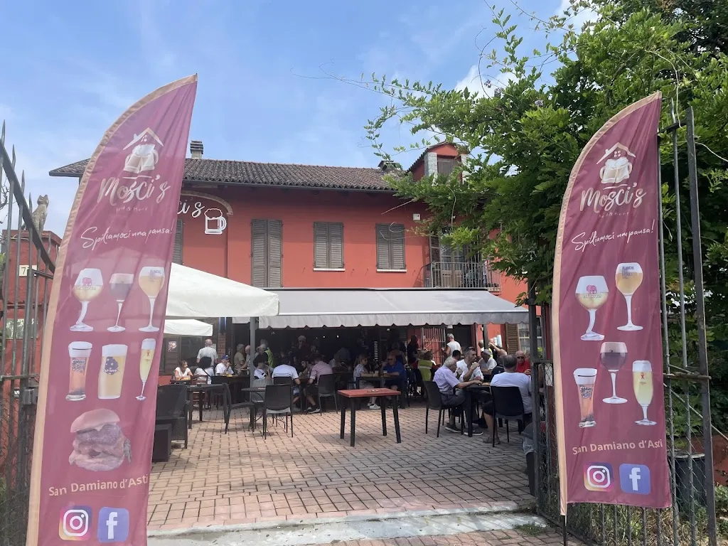 Mosci's Bed & Beer restaurant in San Damiano d'Asti