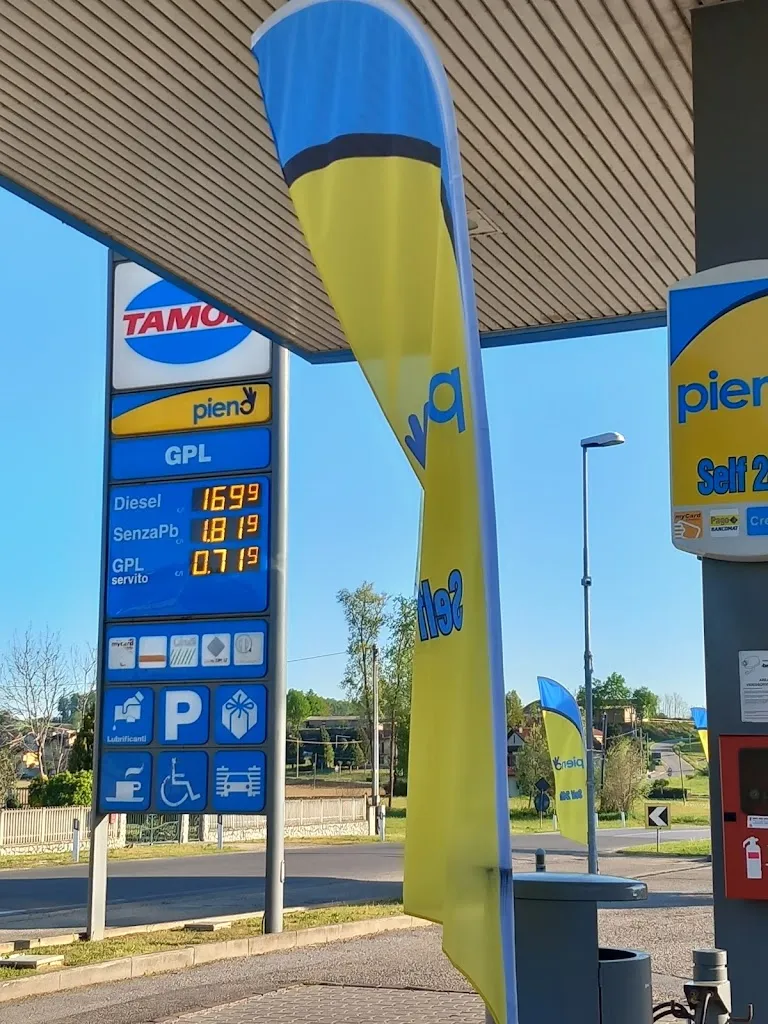 Tamoil_San Damiano d'Asti_slider_image_3