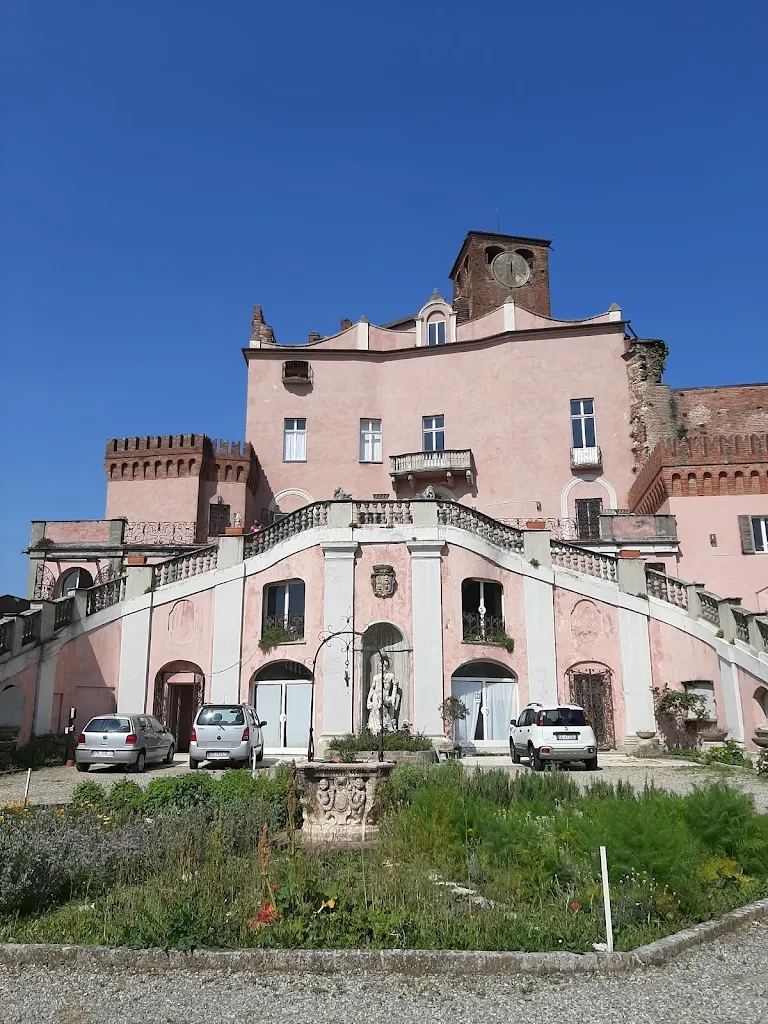 Tania Sedini_Castello di San Giorgio Monferrato_San Giorgio Monferrato_review