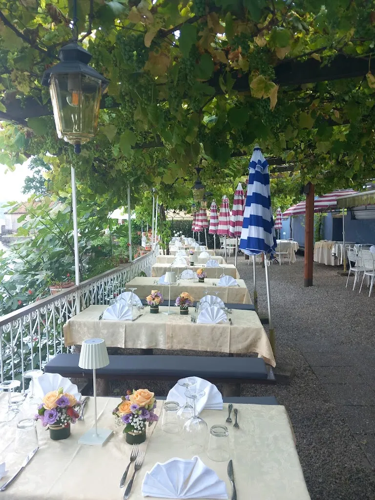 Ristorante Da Venanzio Pizzeria Lago d'Orta restaurant in San Maurizio D'Opaglio