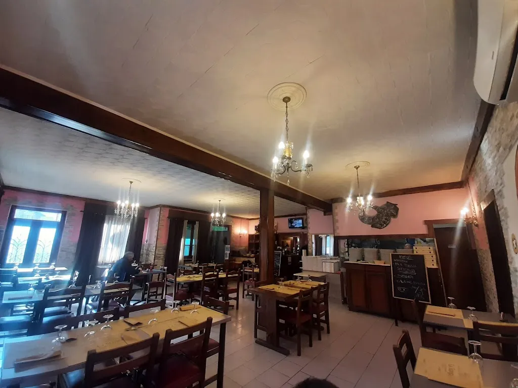 Pizzeria Bar Ristorante La Stangata restaurant in San Maurizio D'Opaglio