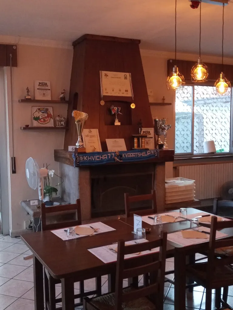 Pizzeria Salvo Davide restaurant in San Maurizio D'Opaglio