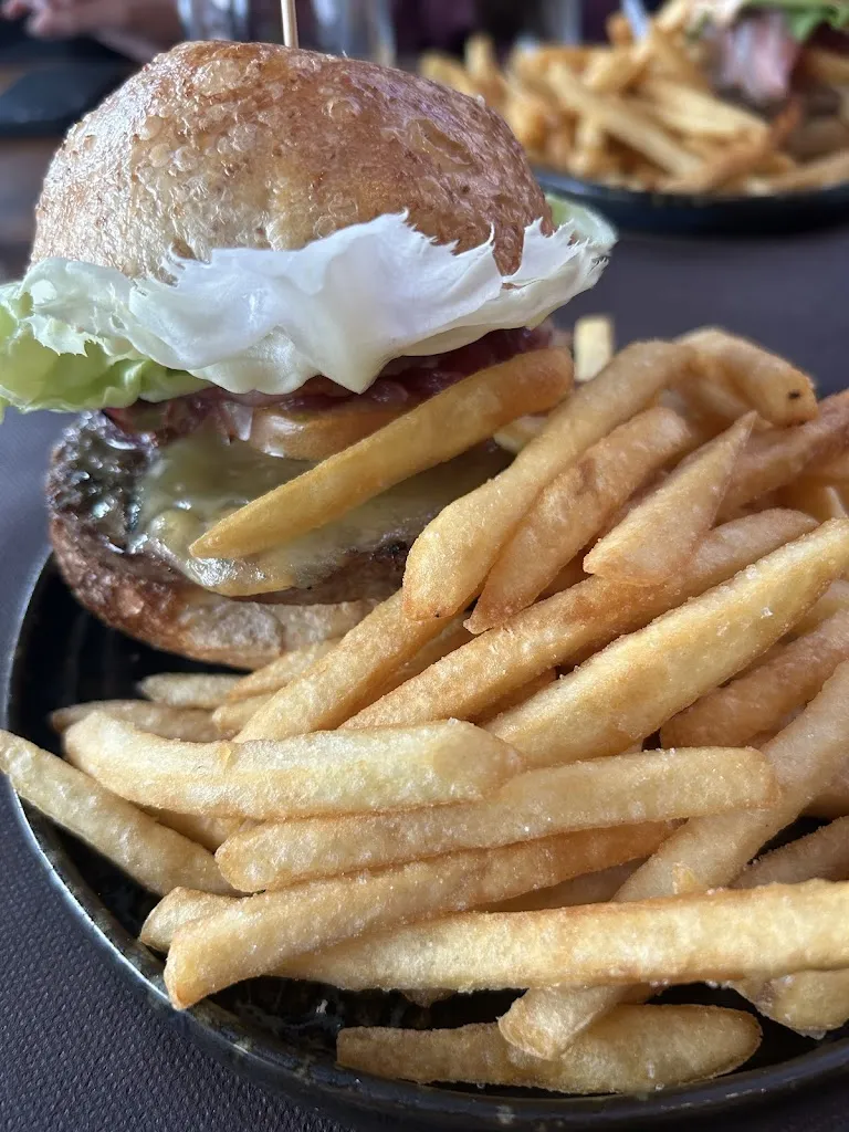 Boomer Grill Garage - Diner e Birreria_San Maurizio_slider_image_3