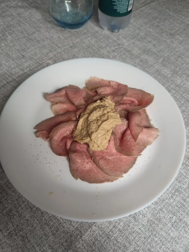 piero rosso_Società Thai di San Michele_San Michele Mondovì_review