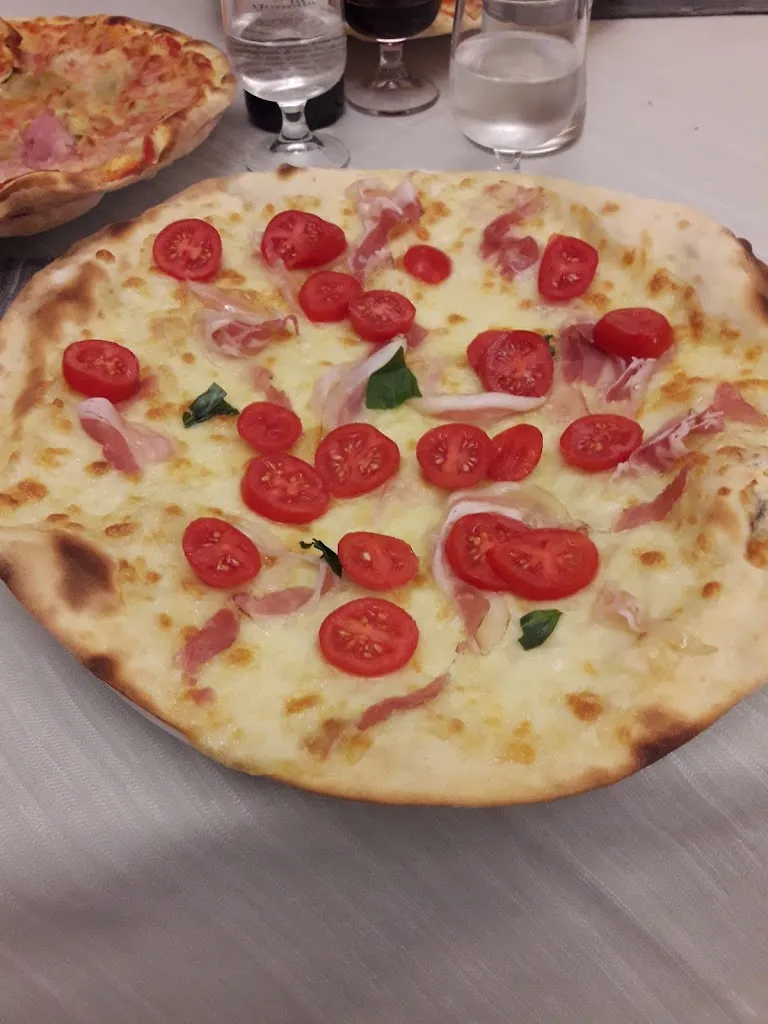 Pizzeria Leon D'Oro restaurant in San Michele Mondovì