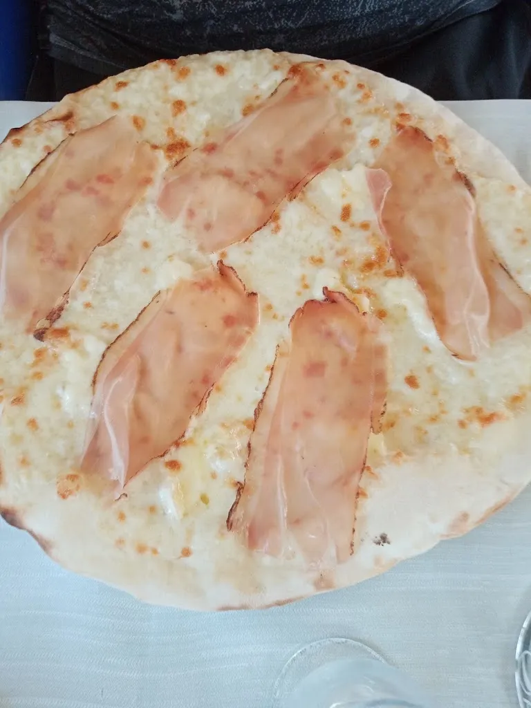 Pizzeria Leon D'Oro_San Michele Mondovì_slider_image_3