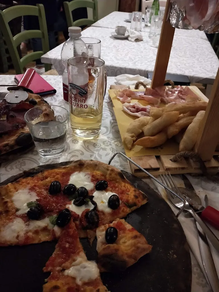 Martina Angeleri_Pizzeria al Tennis_San Salvatore Monferrato_review