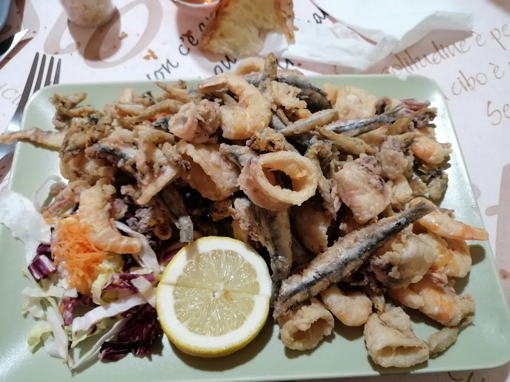 Fabio Gola_Pizzeria Ristorante La Contea_Sant'Agata Fossili_avis