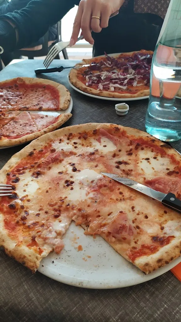 Pizzeria Ristorante La Contea_Sant'Agata Fossili_slider_image_2