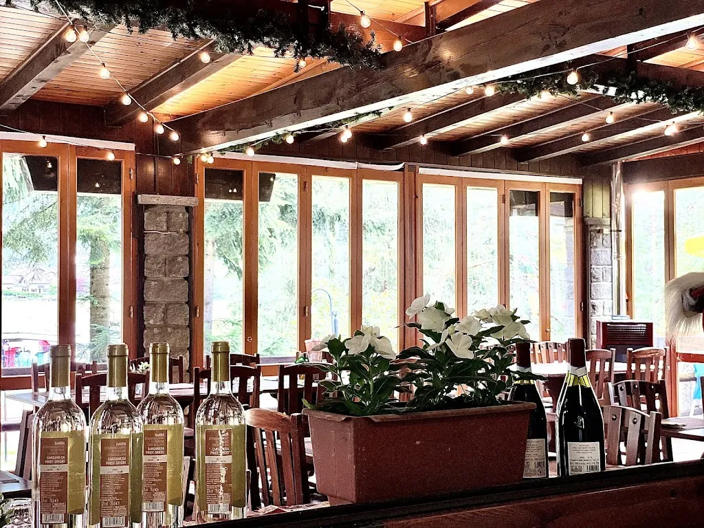 Il Capanno dei Pini restaurant in Santa Maria Maggiore