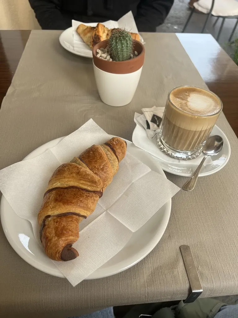 Zora Price_Le 2 Colonne_Santa Maria Maggiore_review