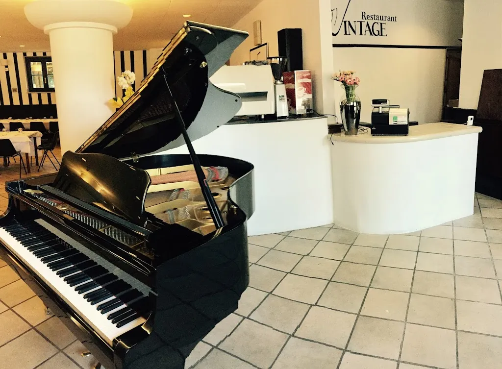 Luca Càstel_Vintage Restaurant e Location eventi_Scarmagno_review